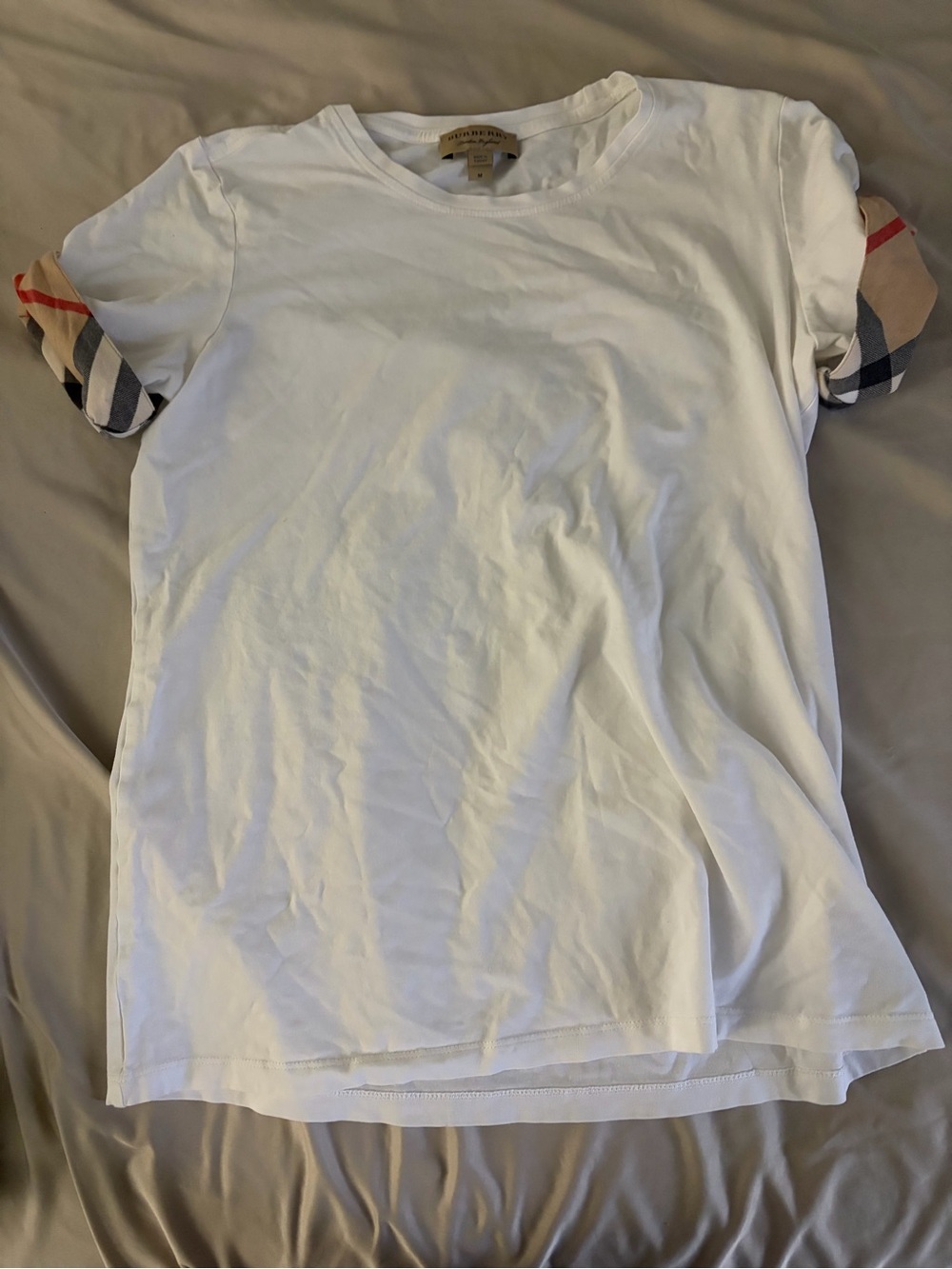 Burberry White Short Sleeve Tee with Signature Check Cuffs